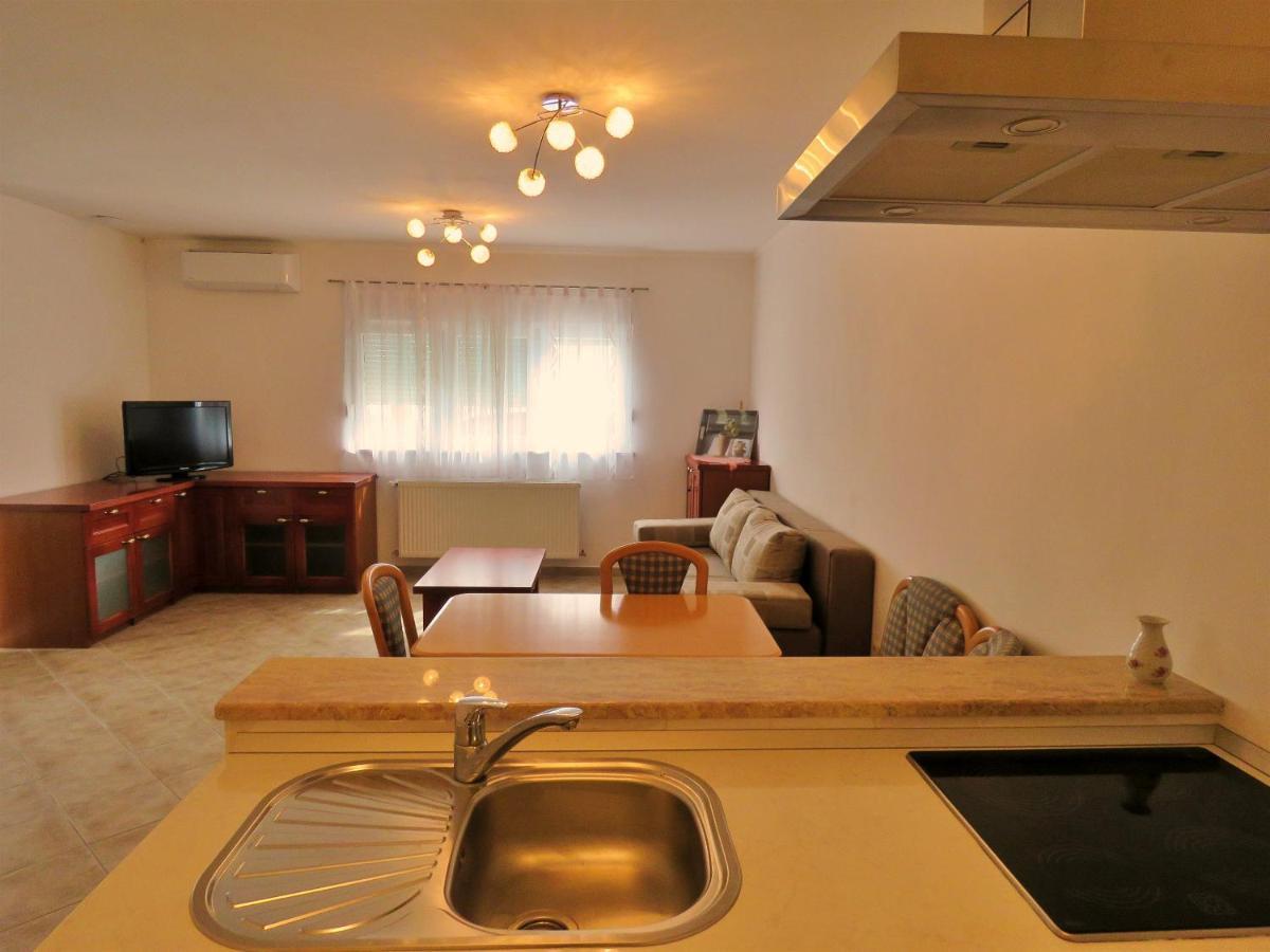 Apartments Stare Duce 6 أوميس المظهر الخارجي الصورة